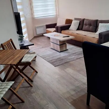 Gondola Apartment *